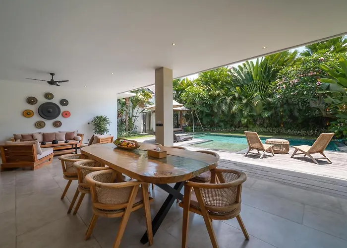 Lisy - Spacious 4br With Large Swimming Pool