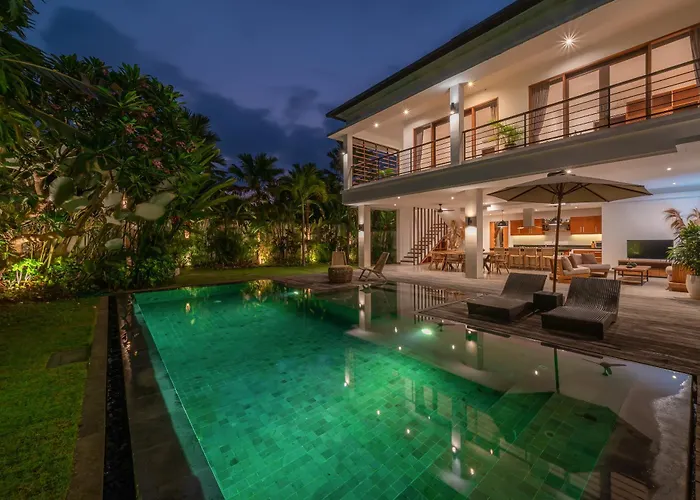 Villa Lisy - Spacious 4br With Large Swimming Pool *