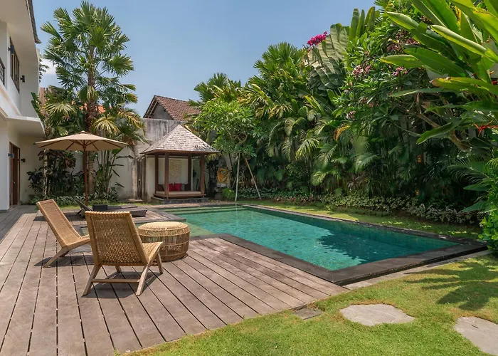 Villa Lisy - Spacious 4br With Large Swimming Pool Canggu (Bali)
