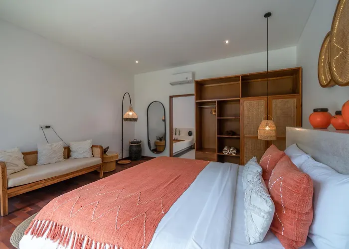 Lisy - Spacious 4br With Large Swimming Pool * Canggu (Bali)