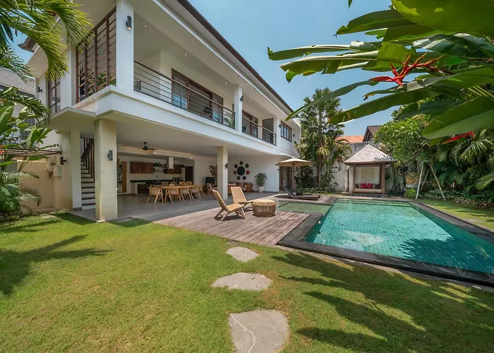 Lisy - Spacious 4br With Large Swimming Pool *