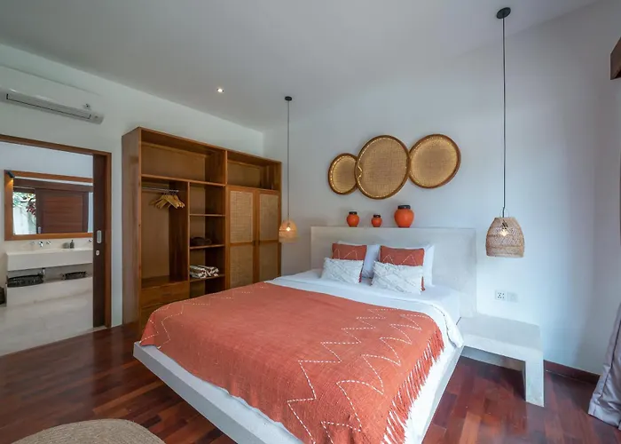 Villa Lisy - Spacious 4br With Large Swimming Pool Canggu (Bali)