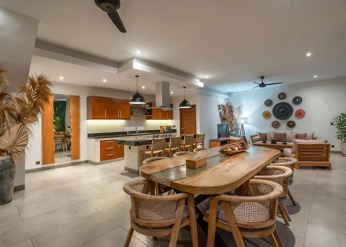 Villa Lisy - Spacious 4br With Large Swimming Pool