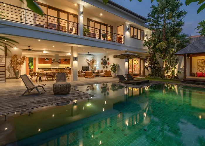 Lisy - Spacious 4br With Large Swimming Pool Villa