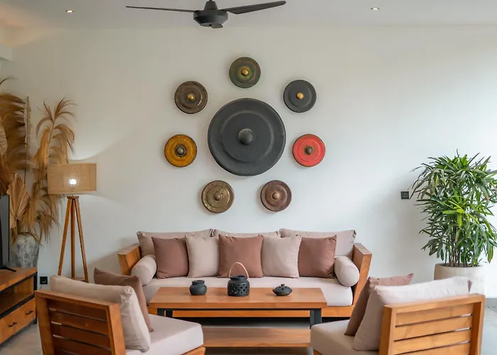 Lisy - Spacious 4br With Large Swimming Pool * Canggu (Bali)