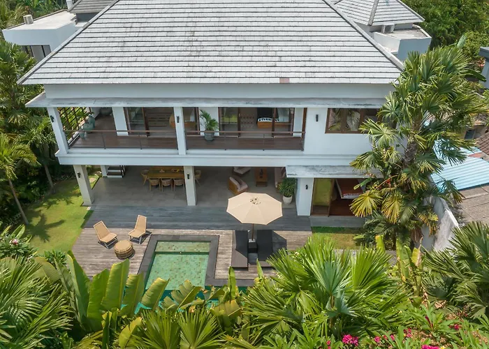 Lisy - Spacious 4br With Large Swimming Pool Villa Canggu (Bali)